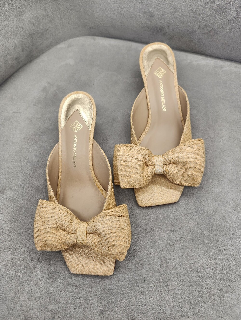 Antonio Melani Mule 9.5 Cream Raffia Alora Bow Kitten Heel Architectural New$110